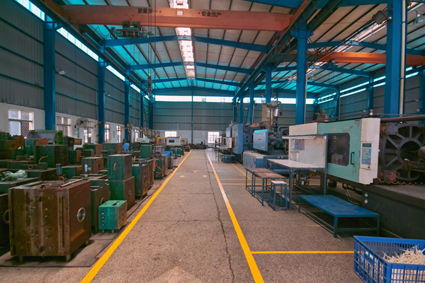 江南(中国)制造模具存放区