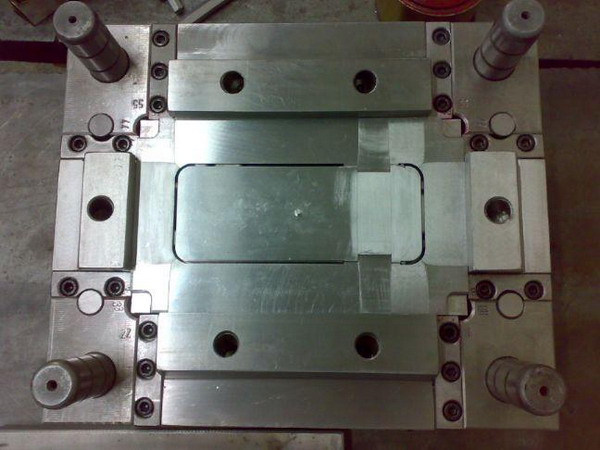 江南(中国)塑料模具