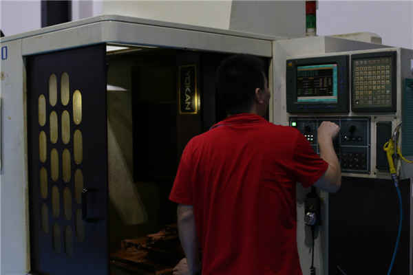 江南(中国)江南注册有限公司，模具部