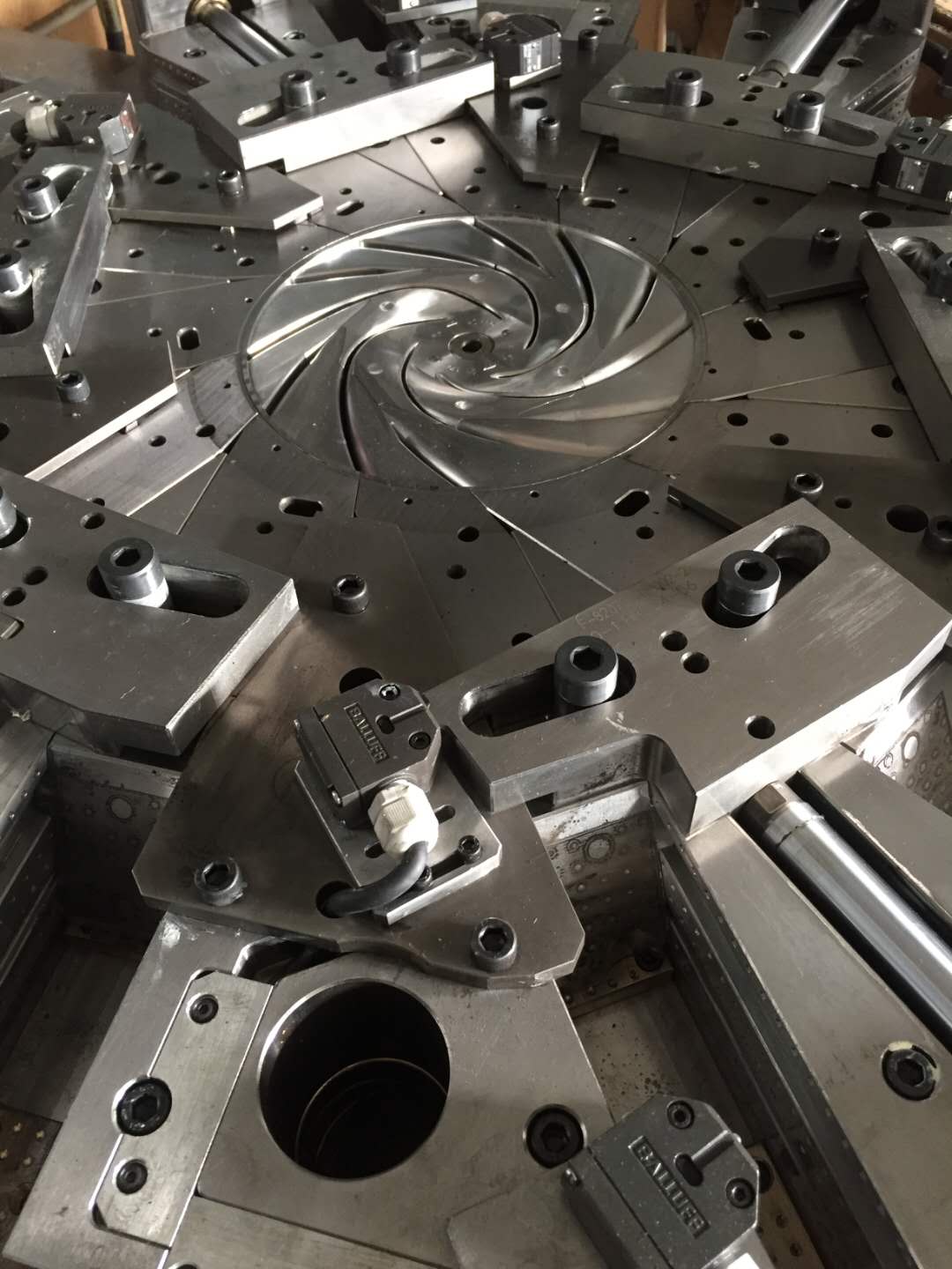 江南(中国)模具加工