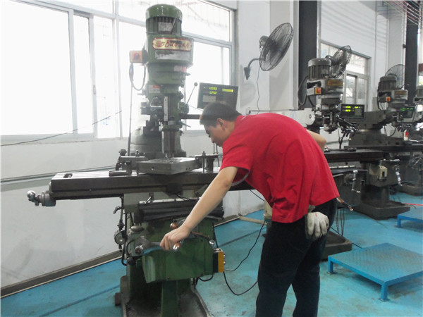 江南注册厂锣床