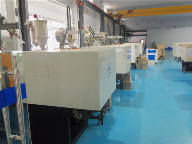 江南(中国)江南注册厂注塑车间